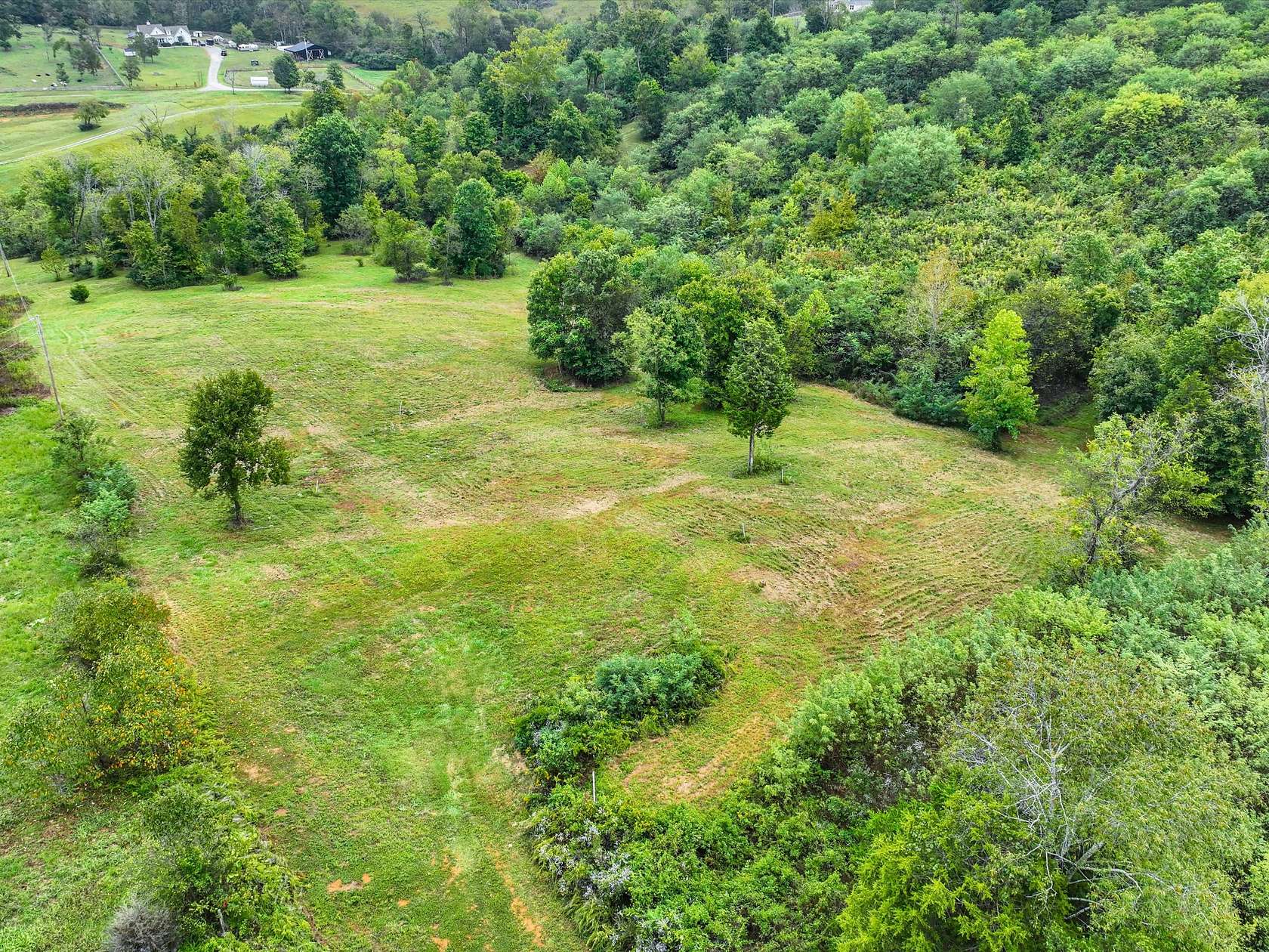 15 Acres of Land for Sale in Spring Hill, Tennessee