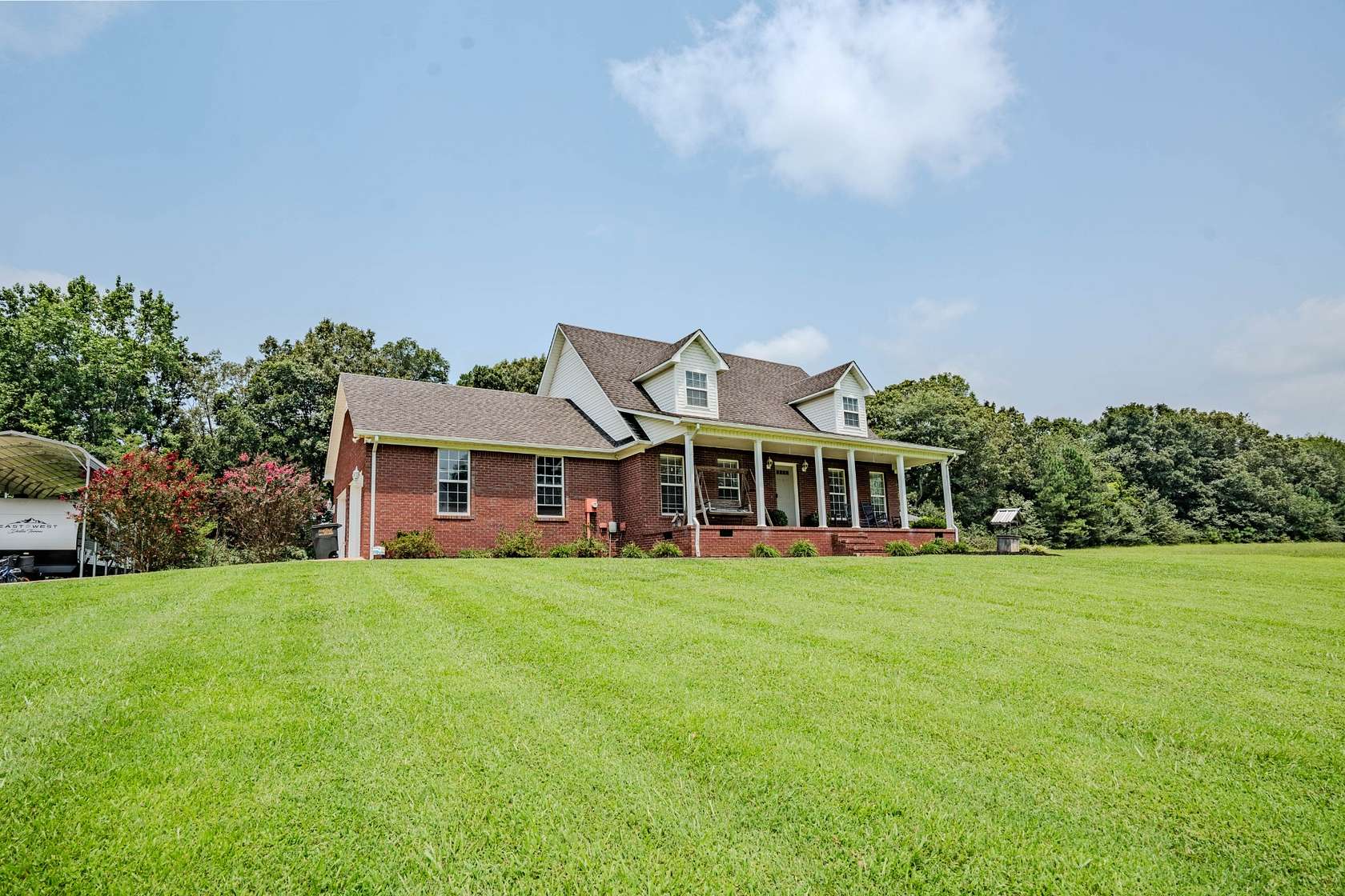 4.5 Acres of Land with Home for Sale in Leoma, Tennessee