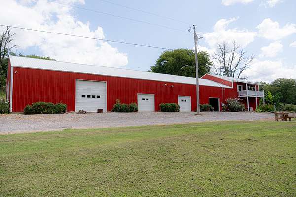 100 Acres of Recreational Land with Home for Sale in Pleasant Shade, Tennessee