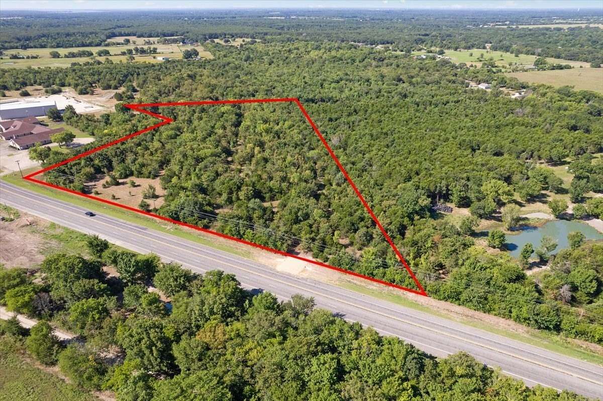 10.1 Acres of Land for Sale in Greenville, Texas