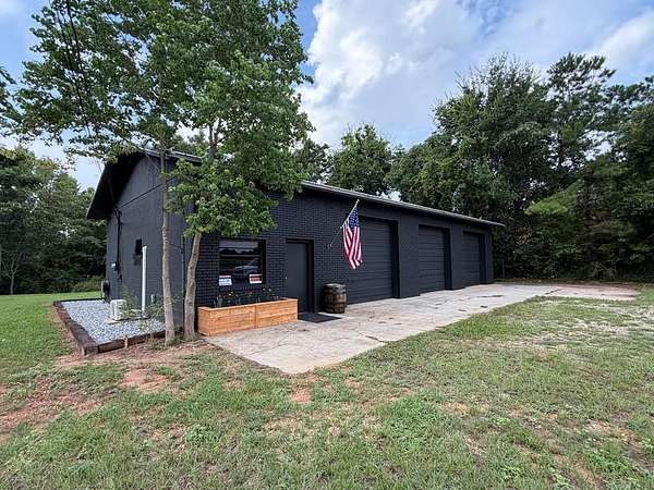 1 Acre of Improved Mixed-Use Land for Sale in Daleville, Alabama