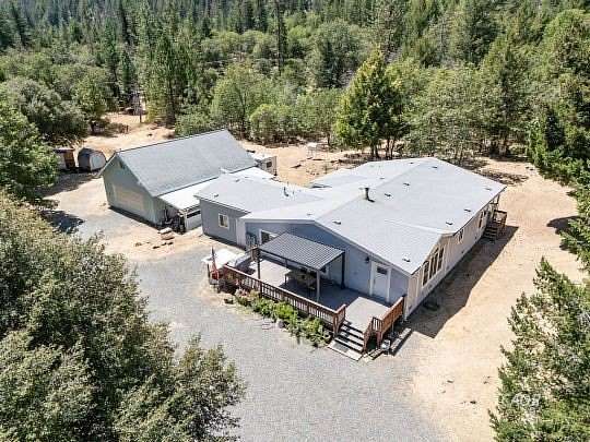 3 Acres of Land with Home for Sale in Junction City, California