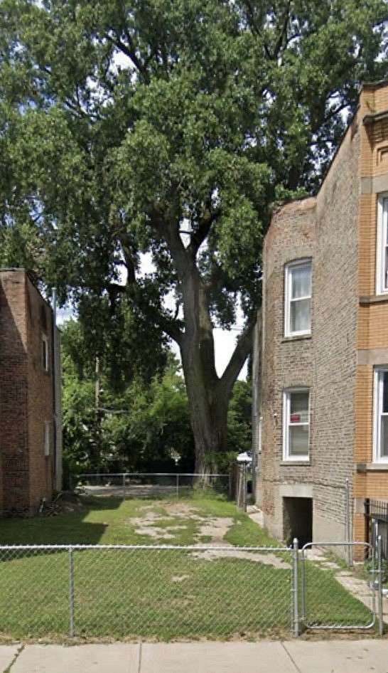 0.07 Acres of Land for Sale in Chicago, Illinois