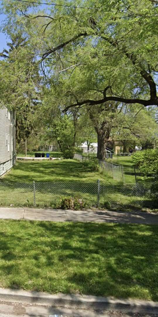 0.1 Acres of Land for Sale in Chicago, Illinois
