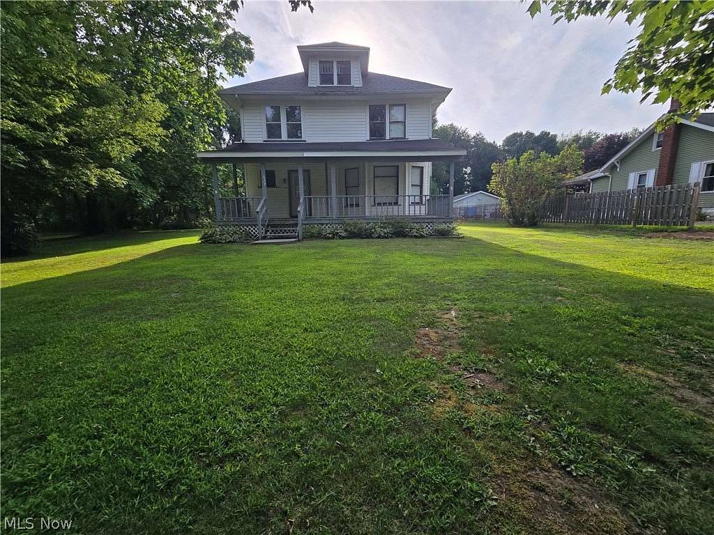2.19 Acres of Land with Home for Sale in Conneaut, Ohio