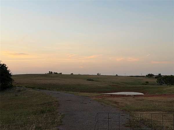 313 Acres of Land for Sale in Cheyenne, Oklahoma