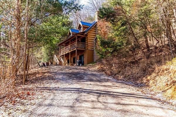 5 Acres of Land with Home for Sale in Rockbridge, Ohio