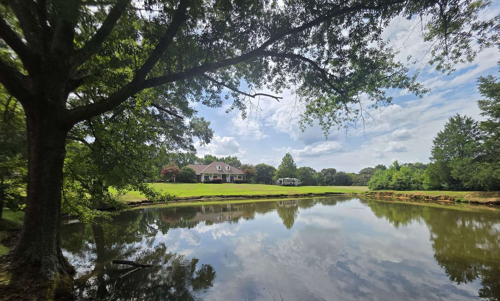 21.5 Acres of Land with Home for Sale in Mendenhall, Mississippi