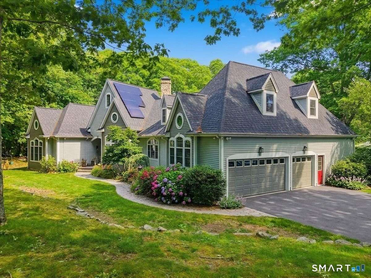 2 Acres of Land with Home for Sale in Stonington, Connecticut