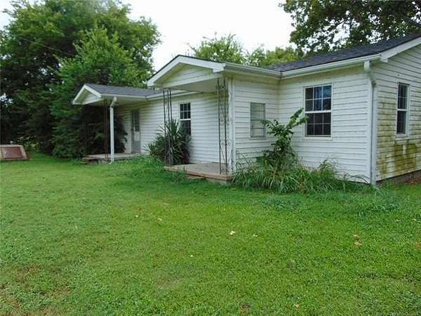 37.5 Acres of Agricultural Land with Home for Sale in Ardmore, Oklahoma