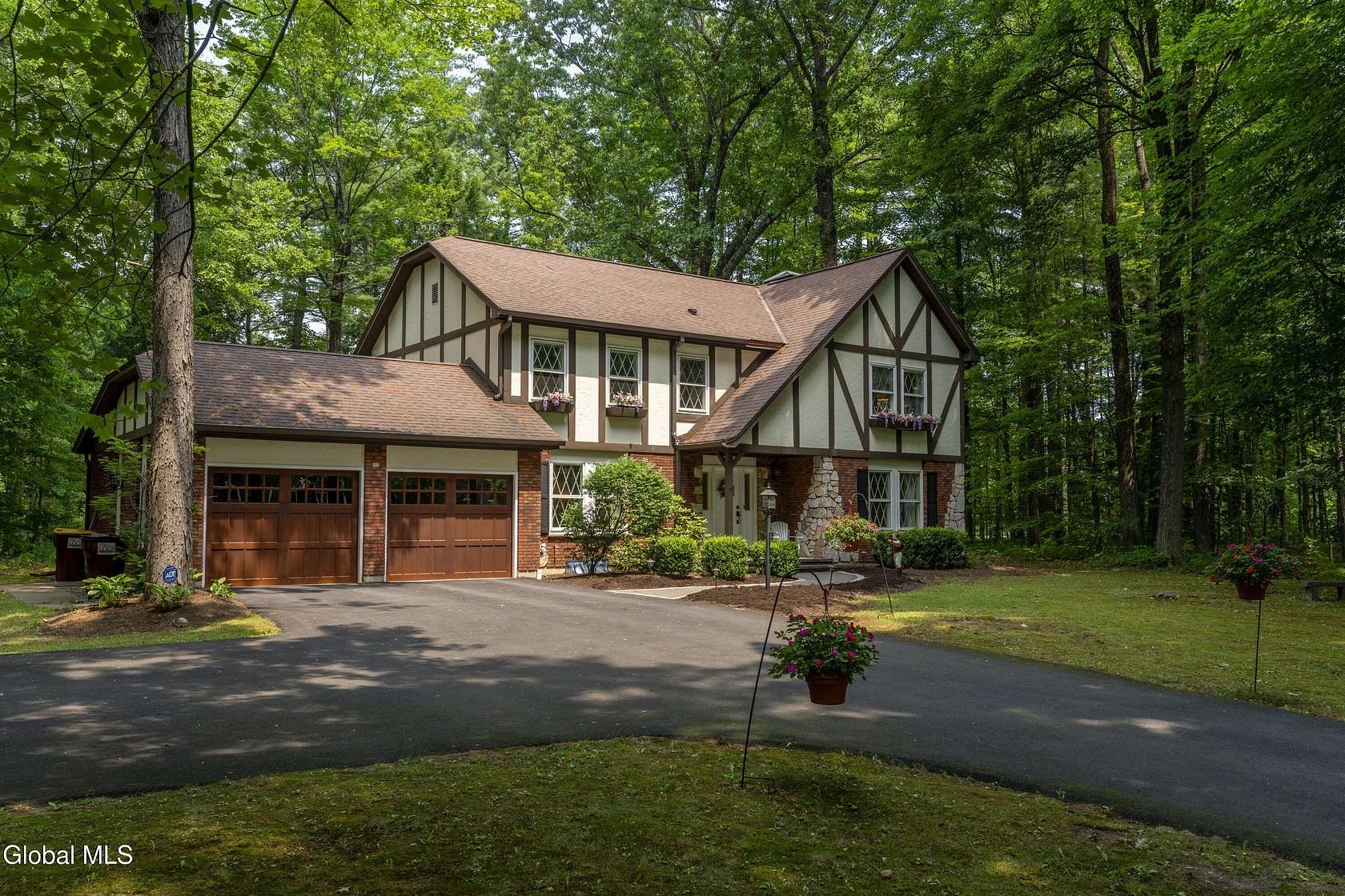 2.5 Acres of Land with Home for Sale in Gansevoort, New York