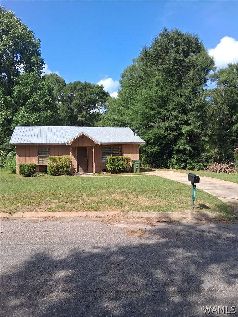 1.5 Acres of Land with Home for Sale in Ozark, Alabama
