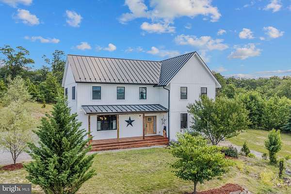 22.5 Acres of Land with Home for Sale in Berkeley Springs, West Virginia