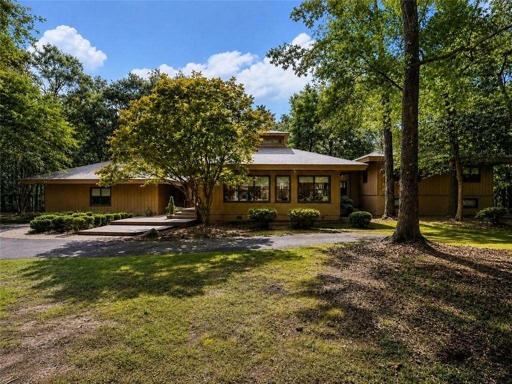 4.59 Acres of Land with Home for Sale in Mobile, Alabama