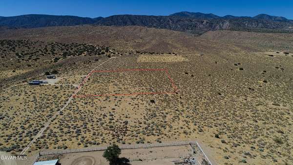 2.53 Acres of Residential Land for Sale in Llano, California