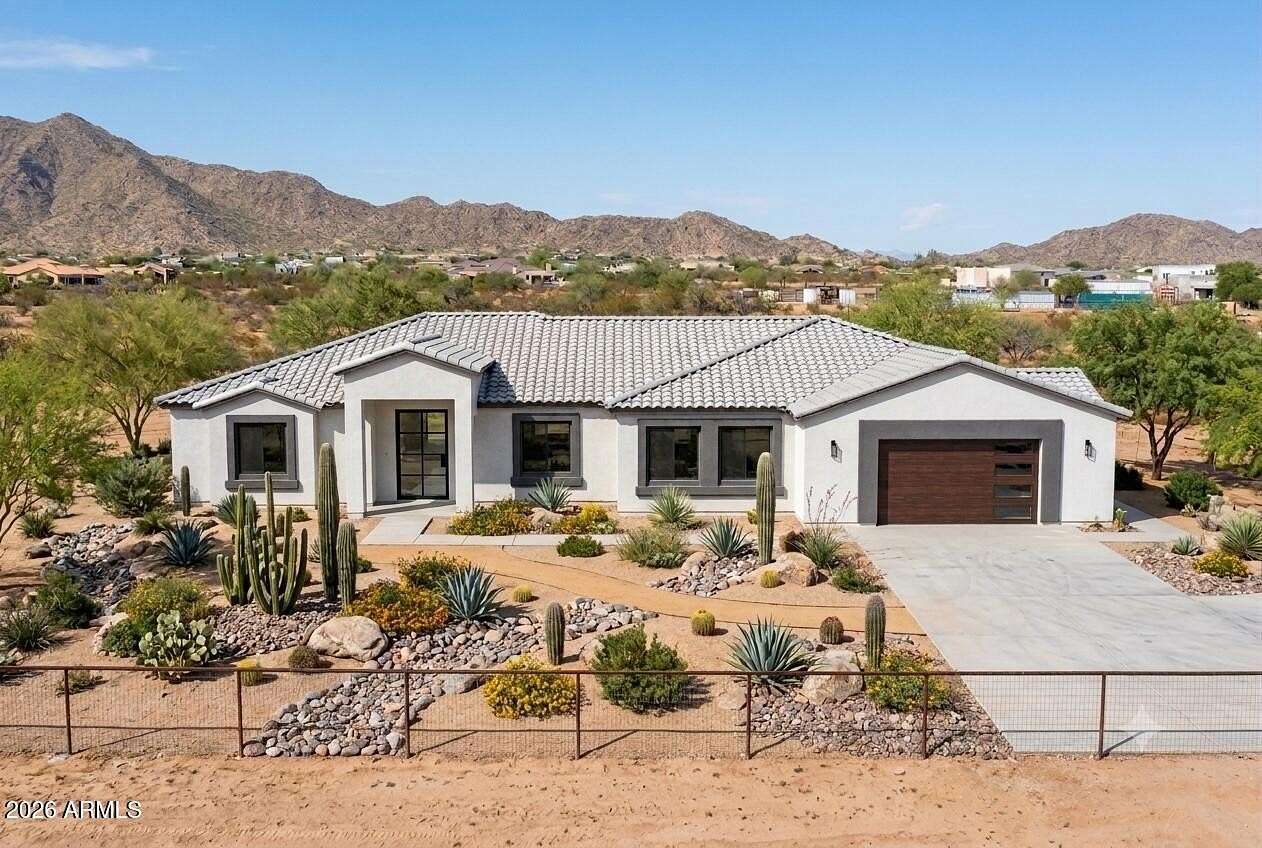 2.52 Acres of Land with Home for Sale in Casa Grande, Arizona 2.52 Acres of Land with Home for Sale in Casa Grande, Arizona