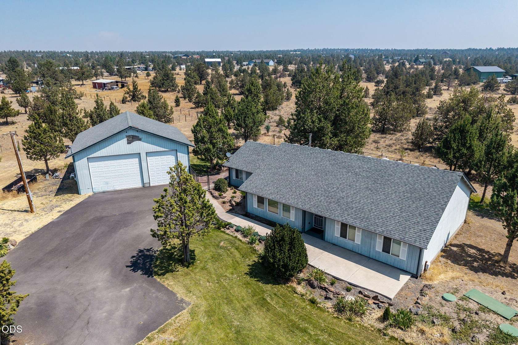 5 Acres of Land with Home for Sale in Prineville, Oregon