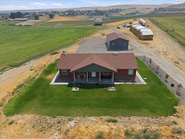 2.4 Acres of Land with Home for Sale in Kennewick, Washington