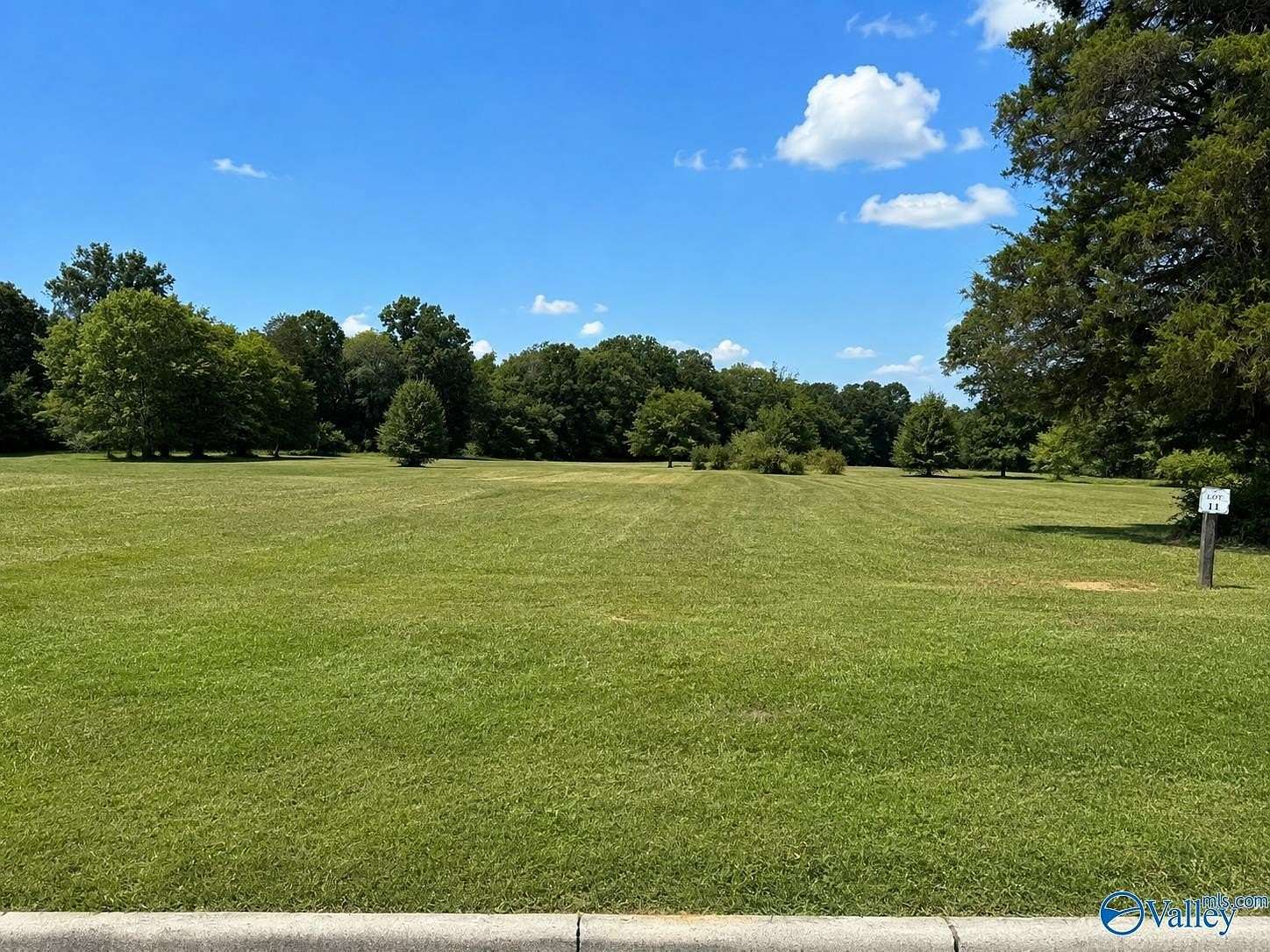1.5 Acres of Residential Land for Sale in Decatur, Alabama
