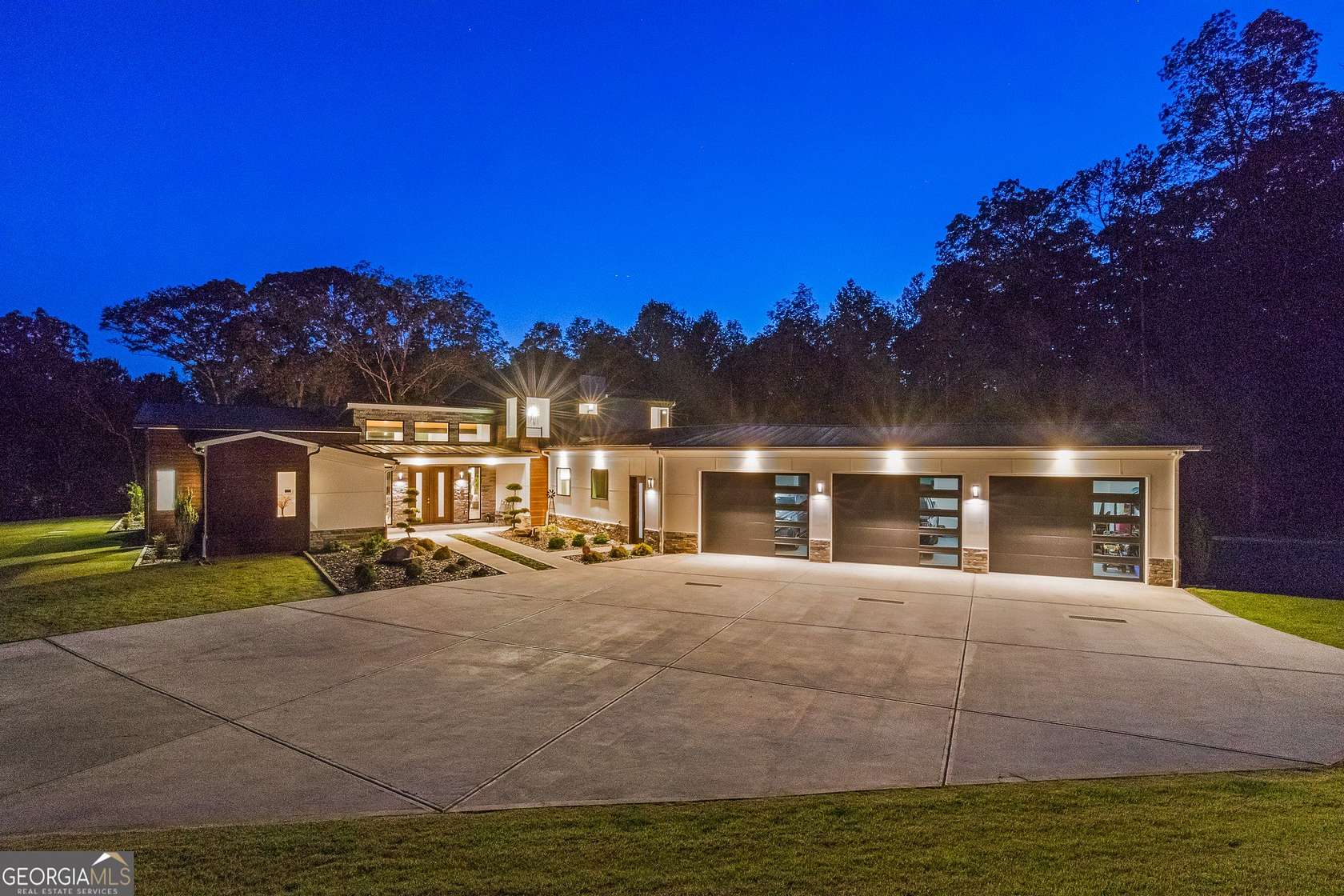 5 Acres of Land with Home for Sale in Tyrone, Georgia