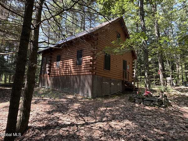 4.3 Acres of Land with Home for Sale in Putnam Station, New York