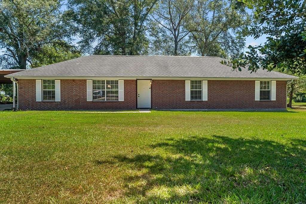 2 Acres of Land with Home for Sale in Lufkin, Texas