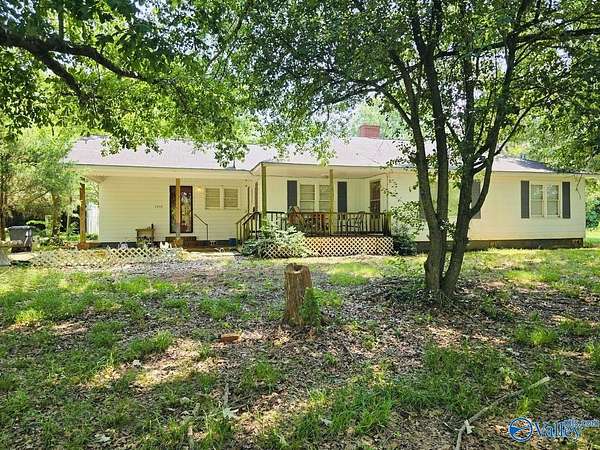 35 Acres of Land with Home for Sale in Town Creek, Alabama