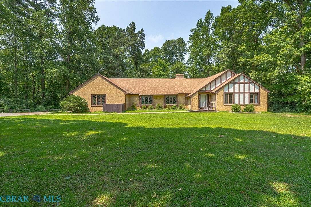 4.4 Acres of Land with Home for Sale in Kilmarnock, Virginia