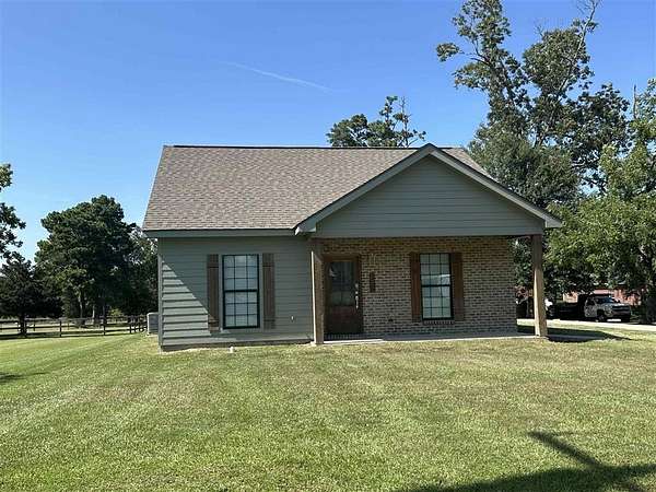 1.5 Acres of Improved Residential Land for Sale in DeQuincy, Louisiana