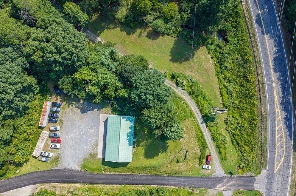 2 Acres of Improved Commercial Land for Sale in Ellijay, Georgia