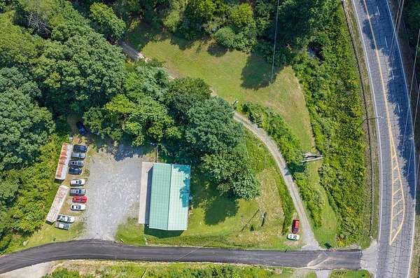 2 Acres of Improved Commercial Land for Sale in Ellijay, Georgia