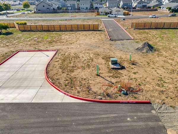 1.31 Acres of Residential Land for Sale in Canby, Oregon