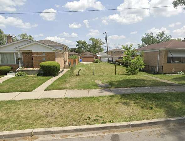 0.1 Acres of Land for Sale in Chicago, Illinois