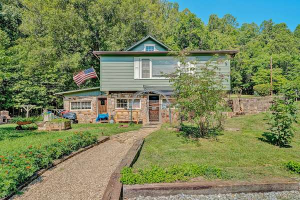 9.17 Acres of Land with Home for Sale in Roanoke, Virginia