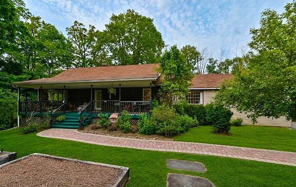 1.7 Acres of Land with Home for Sale in Cresco, Pennsylvania