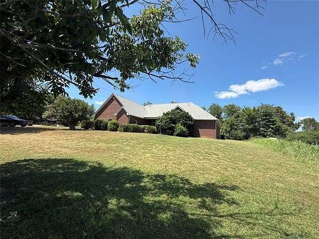 7.1 Acres of Land with Home for Sale in Muskogee, Oklahoma