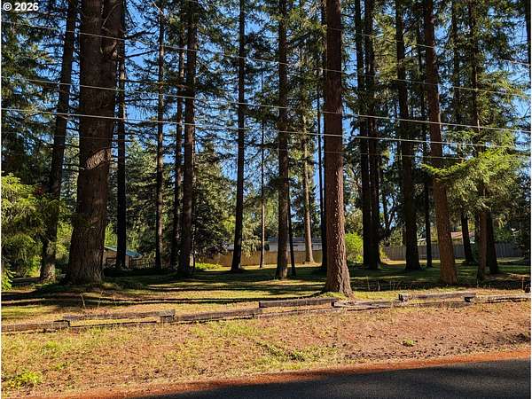 2.68 Acres of Land with Home for Sale in Oakridge, Oregon