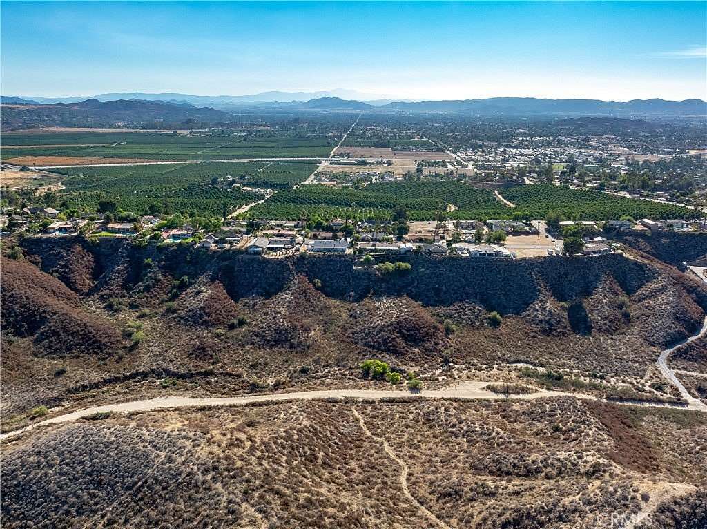 21 Acres of Land for Sale in Hemet, California
