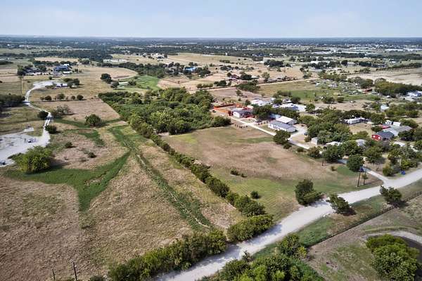 4.5 Acres of Residential Land for Sale in Ponder, Texas