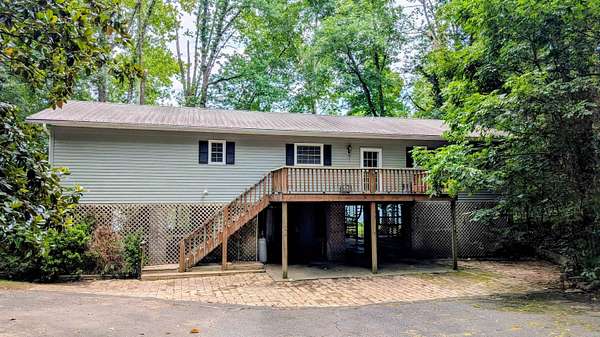 1.72 Acres of Land with Home for Sale in Hot Springs, Arkansas