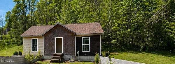 5 Acres of Land with Home for Sale in Baxter, Kentucky