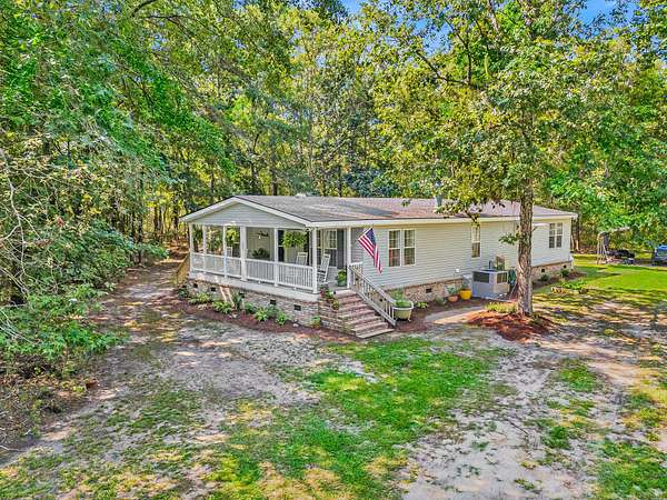 2.32 Acres of Land with Home for Sale in Wadmalaw Island, South Carolina