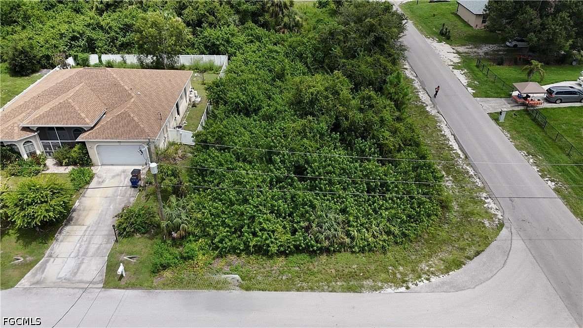 0.25 Acres of Residential Land for Sale in Lehigh Acres, Florida