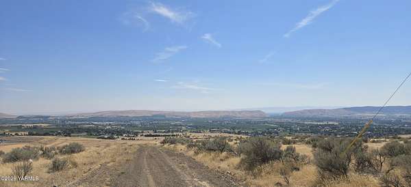10 Acres of Land for Sale in Yakima, Washington