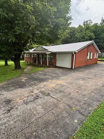 12.3 Acres of Land with Home for Sale in Morristown, Tennessee