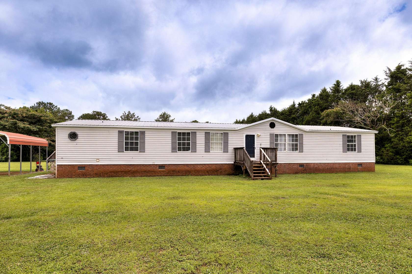 2 Acres of Land with Home for Sale in Wedgefield, South Carolina
