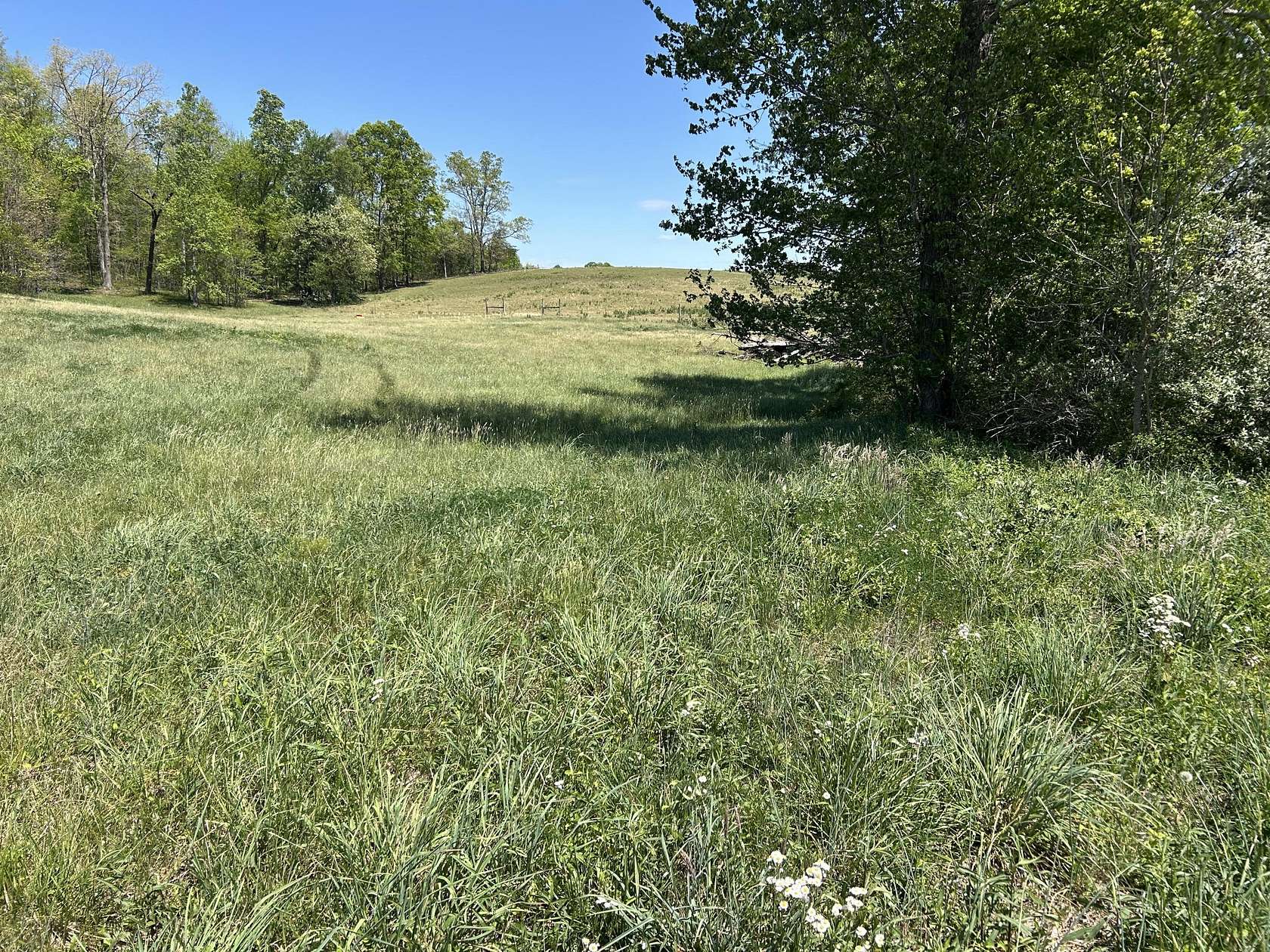 2 Acres of Residential Land for Sale in East Bernstadt, Kentucky