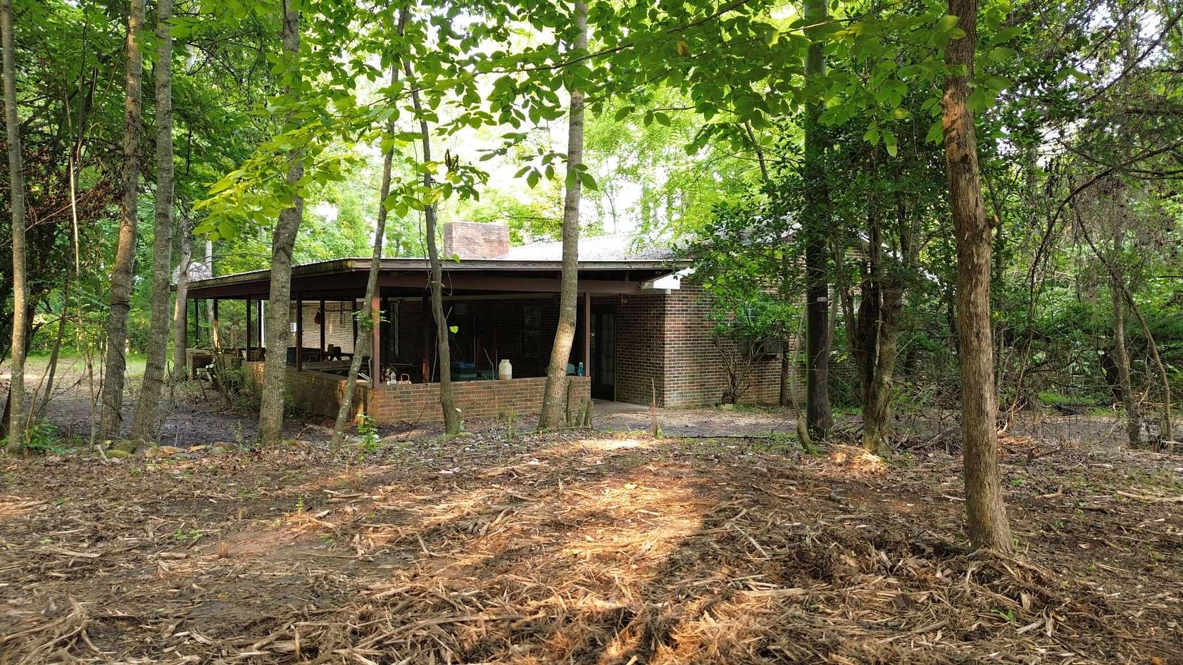 5.6 Acres of Land with Home for Sale in Spring City, Tennessee