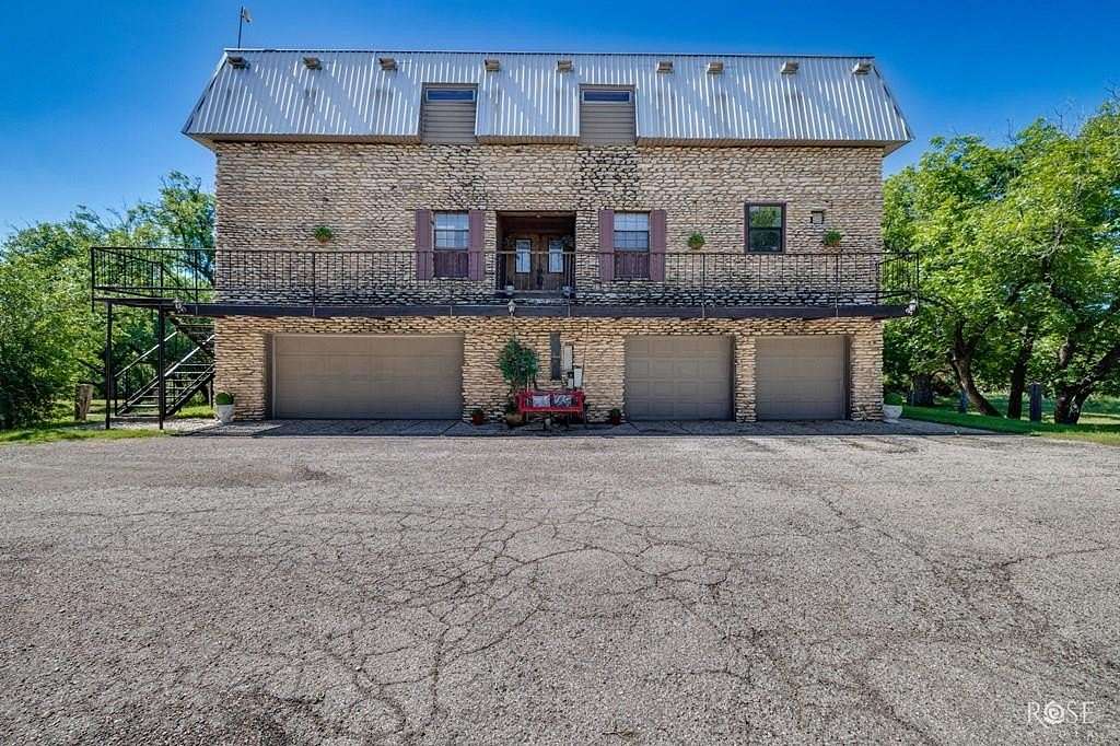15 Acres of Land with Home for Sale in San Angelo, Texas