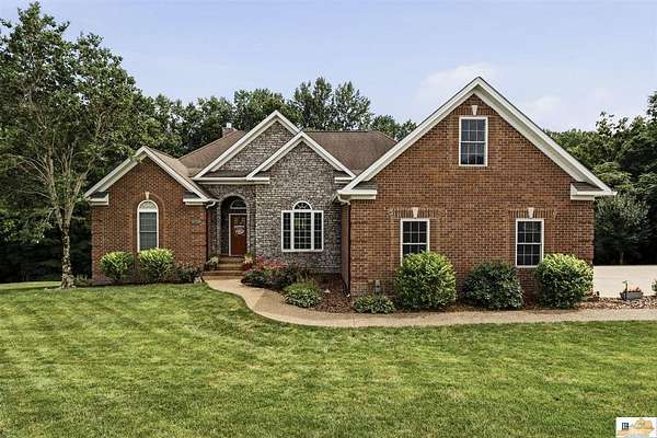 1.55 Acres of Land with Home for Sale in Glasgow, Kentucky